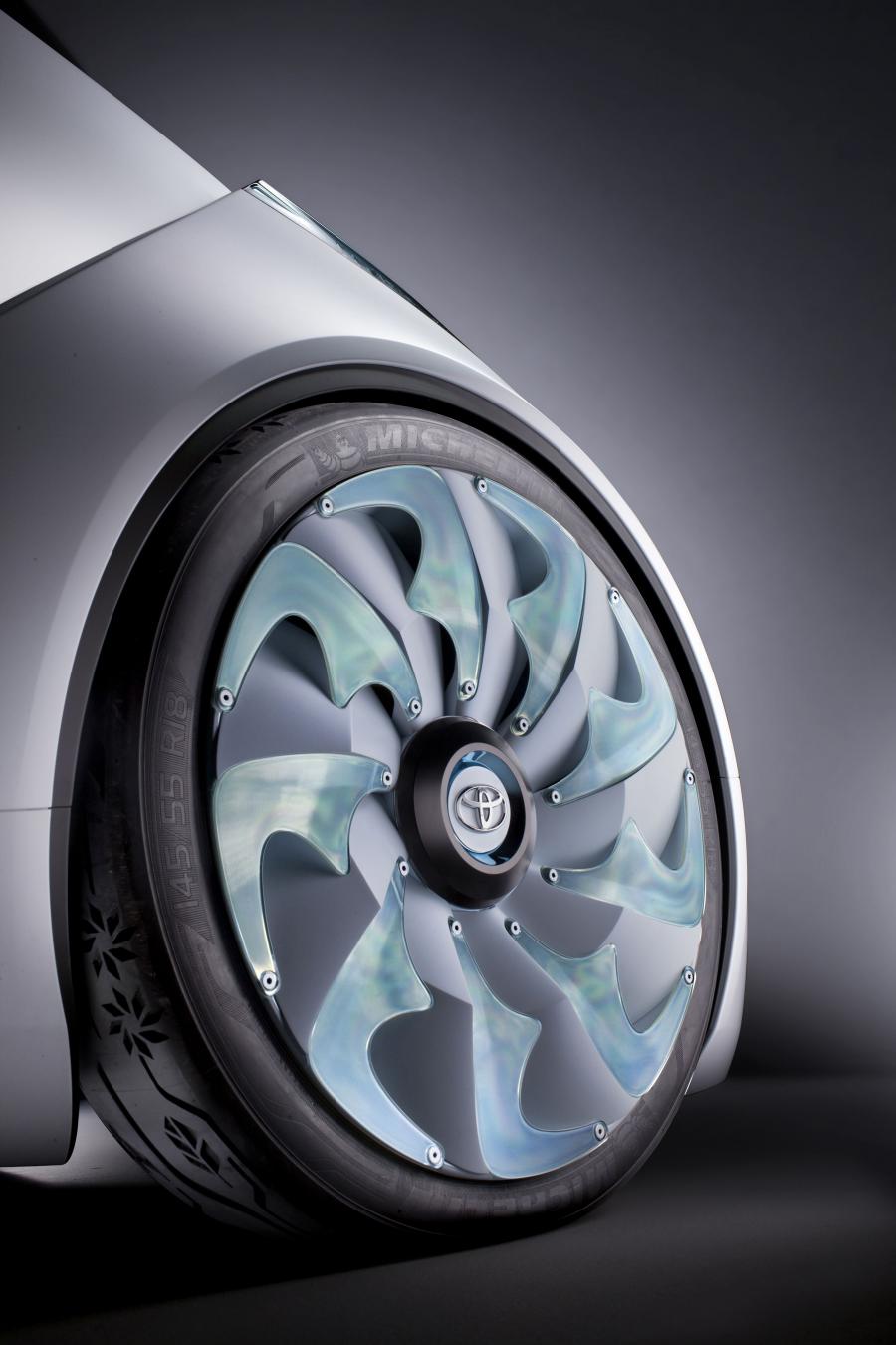  Toyota FT-Bh Concept 2012 года  (фото 10 из 19)